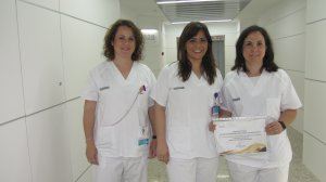 Medicina Interna del Hospital General de Elche recibe un premio en el Encuentro andaluz de Enfermería de la especialidad Medicina Interna del Hospital General de Elche recibe un premio en el Encuentro andaluz de Enfermería de la especialidad