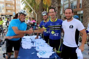 Más de un centenar de ciclistas participan en el maratón de Pilar de la Horadada