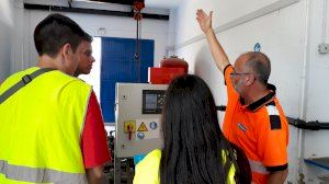 Los alumnos del programa Jove Oportunitat de Alfafar visitan las instalaciones del ciclo integral del agua gestionadas por Hidraqua