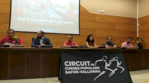 Sara Molina queda primera en los 1.500 metros de la categoría M40 en la Travessia de Natació a Xàbia - (foto 4)