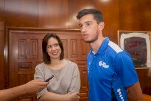 Recepció de Quique Llopis a l´Ajuntament de Gandia - (foto 3) Recepció de Quique Llopis a l´Ajuntament de Gandia - (foto 3)