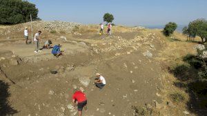 Conclou un cicle de sis anys d'excavacions arqueològiques en l'assentament ibèric del Cabeçó de Mariola - (foto 3)