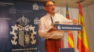 La JGL adjudica diversos contratos entre los que destacan el mantenimiento de vías y espacios públicos en Orihuela Costa