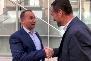 El alcalde y el conseller de Vivienda acuerdan intensificar la colaboración para avanzar en la regeneración del barrio de San Antón y en la candidatura Elche Capital Verde 2030