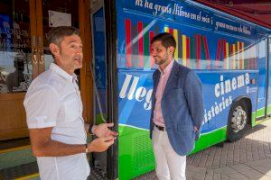 En marxa el servei de Bibliobús a la platja de Gandia