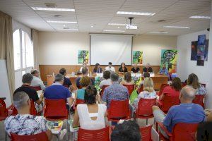 Medio centenar de docentes asisten al curso Fem Cinema del CEFIRE que acoge el Festival de Cine de l’Alfàs