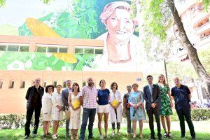 La UPV y Las Naves homenajean a la oncóloga Anna Lluch en el proyecto “Murales interactivos mujeres de ciencia”