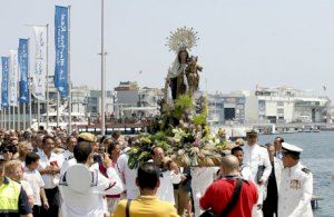 Marineros y pescadores honran este martes a su patrona, la Virgen del Carmen, en Valencia con una misa y procesión marinera