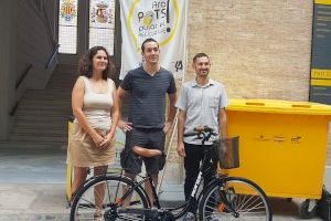 El ganador del sorteo de una bicicleta de la campaña ‘Ara pots pujar el reciclatge’ Sant Joan 2019  ha recogido hoy su premio