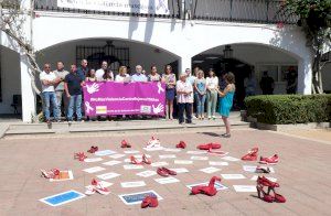 Altea guarda un minuto de silencio por la víctima de violencia machista de Elche