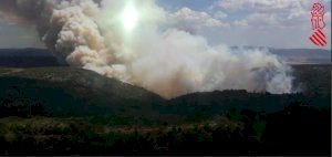 Declarado un incendio en la localidad alicantina de Beneixama