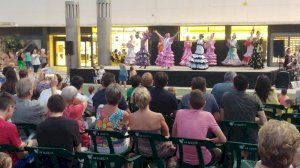 Zumba y Danza “animan” la Plaza del Sol