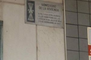 El Círculo de Podem Borriana insiste en la retirada de las placas franquistas en cumplimiento de la Ley de Memoria Histórica - (foto 2) El Círculo de Podem Borriana insiste en la retirada de las placas franquistas en cumplimiento de la Ley de Memoria Histórica - (foto 2)