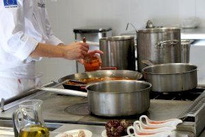 El Ajuntament de Dénia lanza una nueva convocatoria de becas para el Máster en arroces y alta cocina mediterránea de la Universidad de Alicante