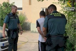 La Guardia Civil detiene a dos personas por tráfico de drogas en Redován