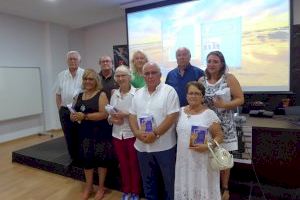 Emotiva presentación del Libro “Relatos y Poemas II” del Taller de Escritura