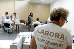 Técnicos del Archivo Municipal forman a los alumnos del Taller de Empleo Benidorm VII