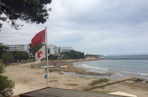 Cierra una playa de Alcossebre tras detectarse contaminación fecal