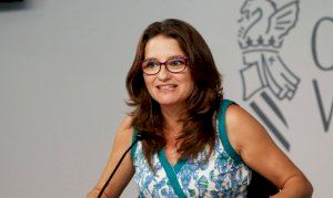 Oltra invita a las personas jóvenes a propiciar un cambio profundo que garantice "un mundo sostenible"