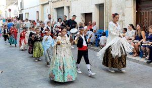 El folclore de Sant Jordi conquista a vecinos y visitantes