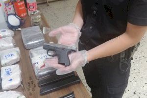 La Policía Nacional detiene a dos hermanos y se incauta de cinco kilogramos de cocaína