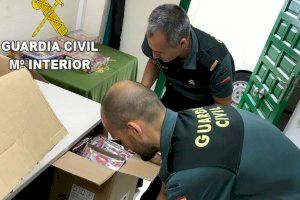 La Guardia Civil interviene más de 2.000 artificios pirotécnicos que estaban almacenados para su venta sin autorización en Manises