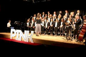 El coro CC Pink inicia a lo grande la 38 Semana del Cine de Villena