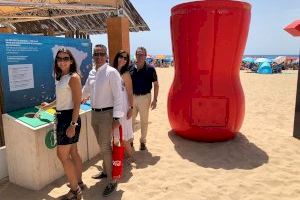 El proyecto ‘Mares Circulares’ de Coca-cola amarra en la playa de Levante de Benidorm