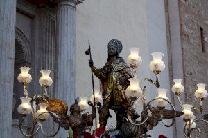 San Roque recorrerá un año más los barrios de Burjassot en sus tradicionales traslados