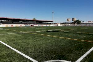 El Campo Municipal de Fútbol de Utiel estrena césped artificial