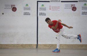 Diego de Onda campeón del sub-16 de escala i corda en Massalfassar