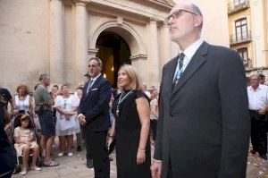 La interpretación de la "Salve a la Virgen del Remedio" cierra la Procesión de la Patrona de Alicante