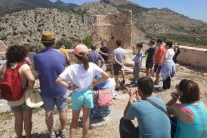 Más de 300 personas disfrutan de las actividades familiares de verano al Castell Vell