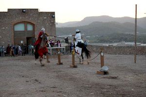 Los torneos a caballo en el Castillo de Onda inauguran la Feria Medieval con un espectáculo único