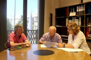 Las tres asociaciones de jubilados y pensionistas de Burriana firman los convenios con el Ayuntamiento