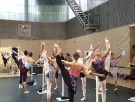 Estudiantes de 15 nacionalidades participan en el Campus Internacional València Danza en la Petxina