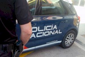 Detenido un joven por agredir con una botella a otro en plena calle de Valencia