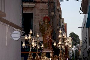Nules celebra la procesión en honor a Sant Bartomeu - (foto 2) Nules celebra la procesión en honor a Sant Bartomeu - (foto 2)