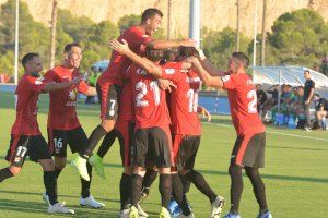 El C.F. La Nucía debuta con victoria en Segunda B ante el Cornellà