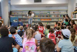 Més de 400 xiquets i xiquetes d’Alaquàs es sumen a l’activitat d’animació lectora “Contes a l’estiu”