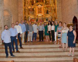 El Puig conmemora a su patrona, Santa María de los Ángeles, con dos procesiones, misas cantadas, ofrenda y besamanos