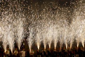 Miles de personas participan en el arranque de las fiestas de Quart de Poblet