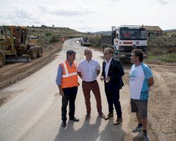 José Martí visita les obres  de neteja i de millora de la visibilitat i la seguretat viària de la  CV-240 que connecta El Toro amb el límit de la província de Terol