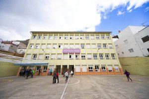 Cullera pone en marcha el servicio de conserjes en los colegios públicos