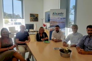 La concejala de Turismo, Mari Carmen Sánchez, se ha reunido con la Asociación Empresarial de Benidorm, Costa Blanca y Comunidad Valenciana