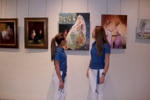 Inaugurada la exposición de pintura y bolillos de las alumnas del Centro de Formación de Caixa Rural de Burriana - (foto 4)