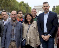 La alcaldesa de París se entrevista con  el de Cullera en los Campos Elíseos