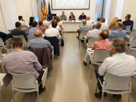 Agricultura acuerda con el sector cítrícola articular un 'lobby' en defensa del campo valenciano