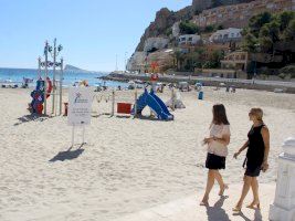 Playas amplía los servicios de Poniente con una zona infantil de juegos en Tamarindos