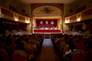 El Ayuntamiento de la Font de la Figuera se reúne con los afectados de la DANA para escucharlos e informarles de la situación